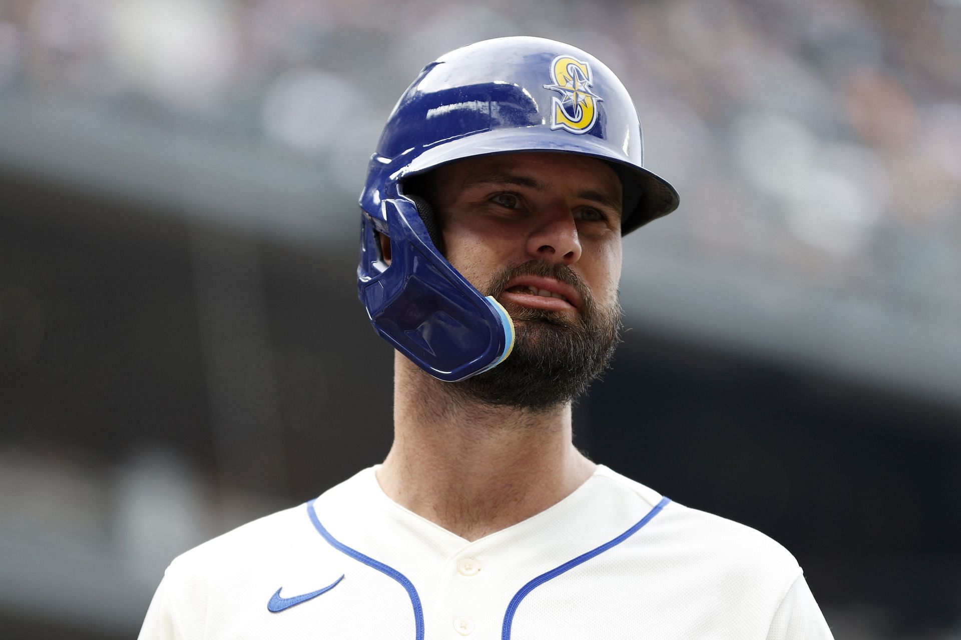 MLB Trade Rumors: Jesse Winker being shopped by the Mariners after