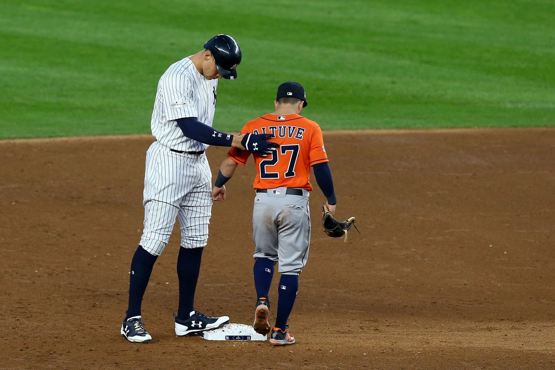 Yankees' Aaron Judge mocks Astros' Jose Altuve tugging on jersey after  homer 