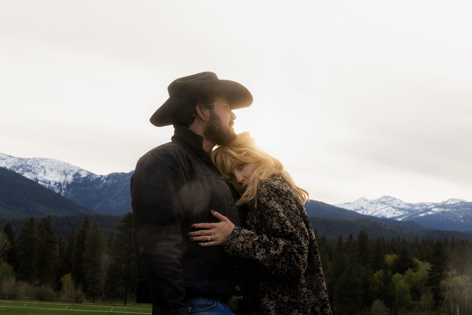 Kelly Reilly as Beth and Cole Hauser as Rip Wheeler in Yellowstone. (Image via Twitter/ @Yellowstone)