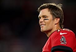 Tom Brady likens 2022 season with Bucs to iconic boxing bout between Evander Holyfield and Mike Tyson