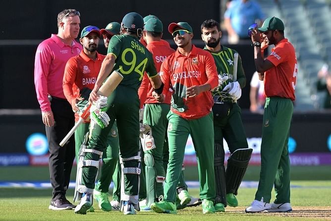 पाकिस्तान ने T20 World Cup के सेमीफाइनल में बनाई जगह, बांग्लादेश को किया बाहर