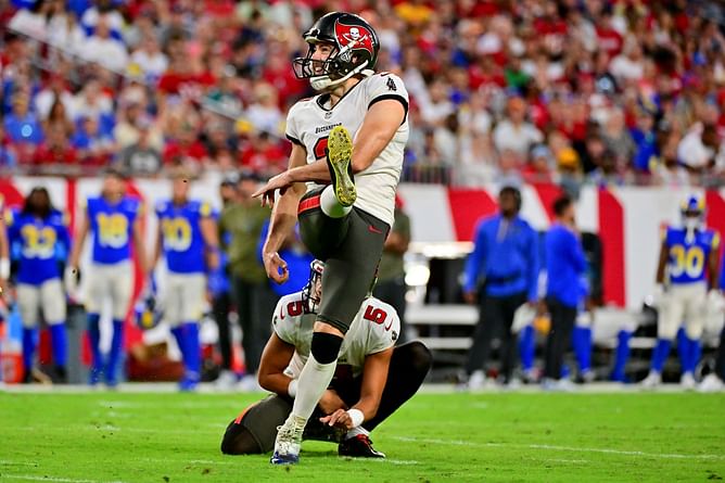 NFL Same Game Parlay (+410): Seahawks vs. Buccaneers - Week 10 |
