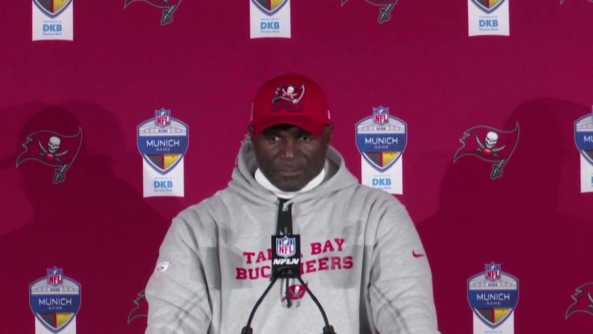 Buccaneers' Devin White talks playing just days after father's death