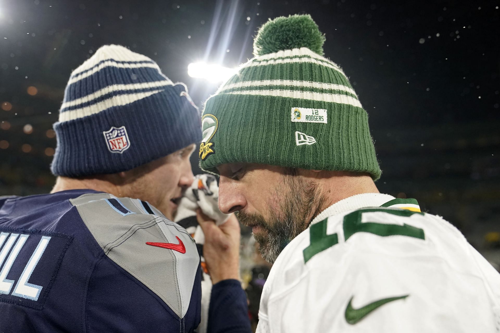 On a Rerouted Road Trip, Aaron Rodgers Looked Disoriented - The