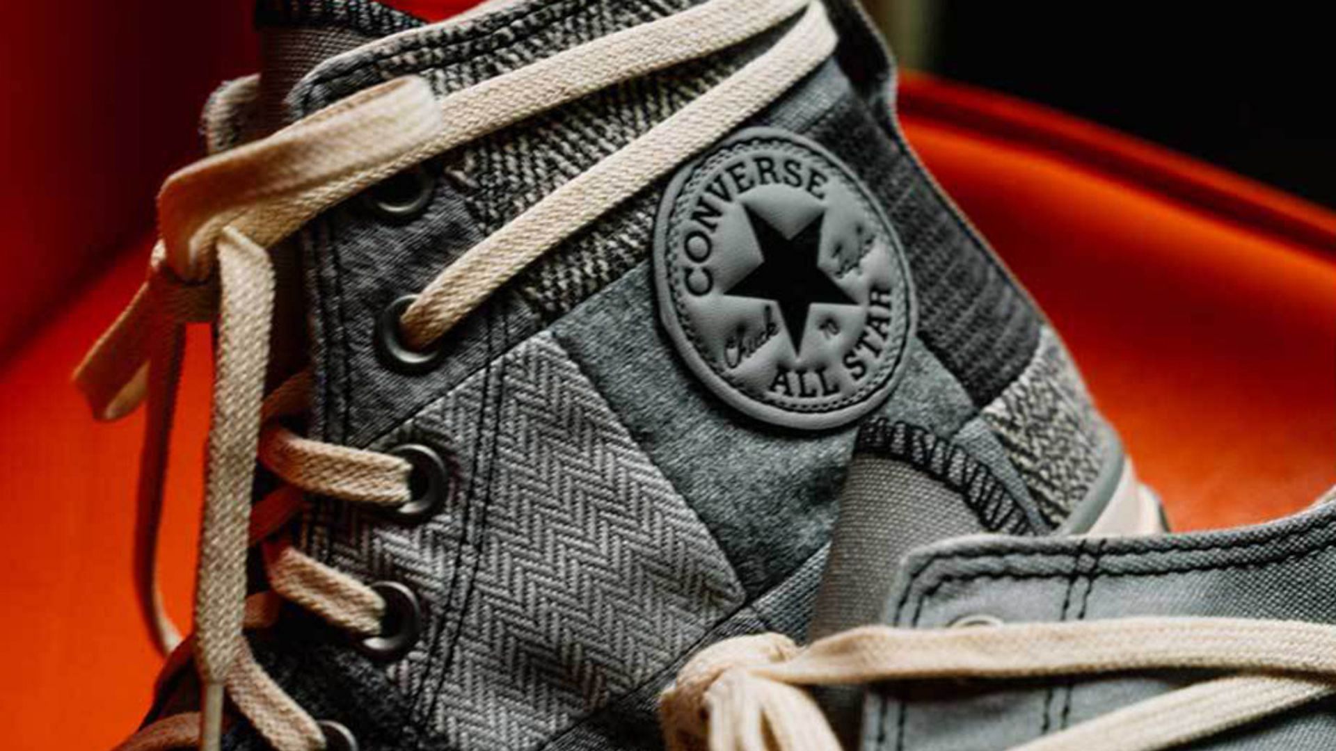 Take a closer look at the Chuck 70 Hi blue denim shoe (Image via Notre)