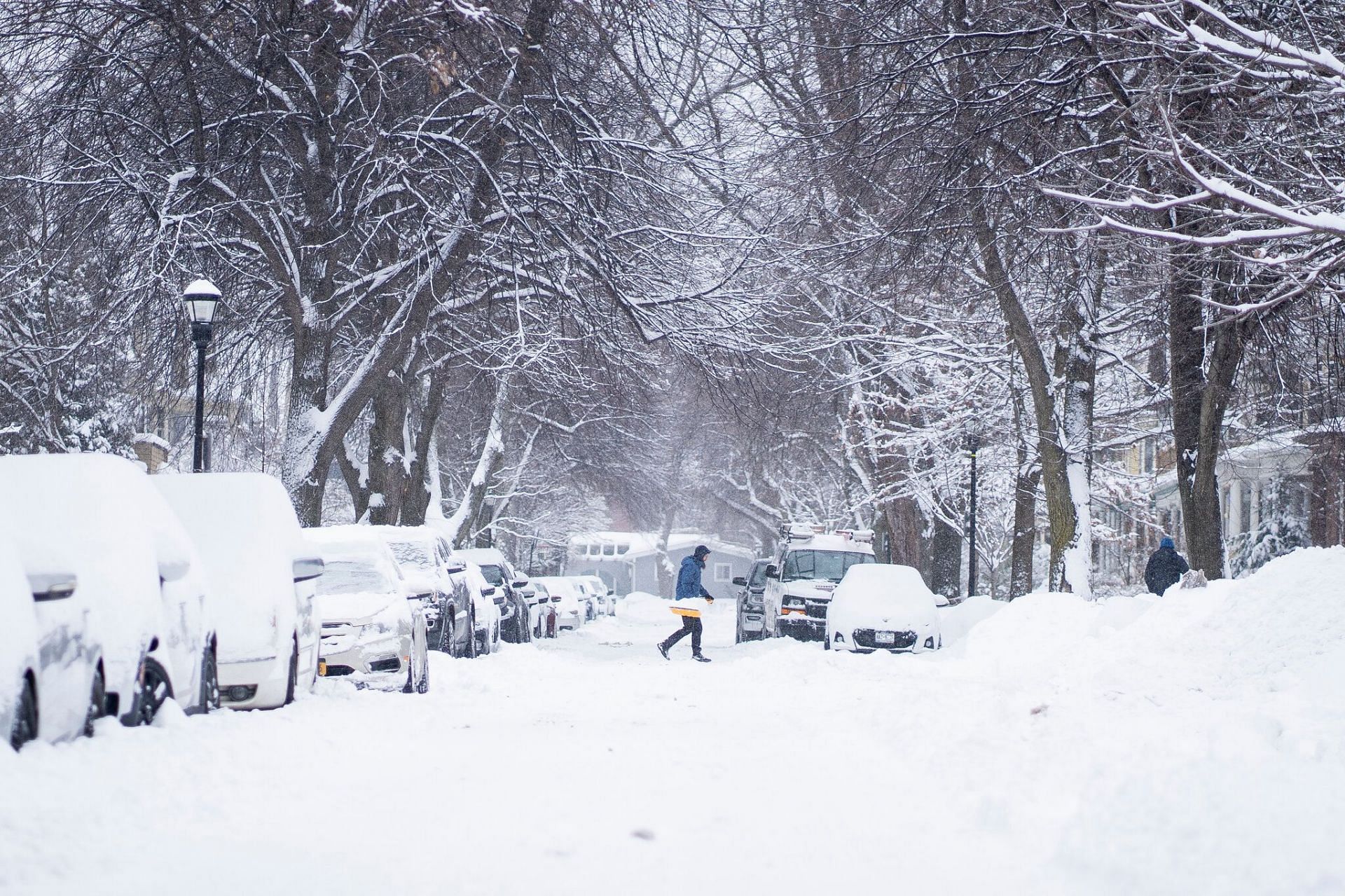 Snow Ops Team at Buffalo Int'l Tended to Pavement and People During Brutal  Christmas Blizzard