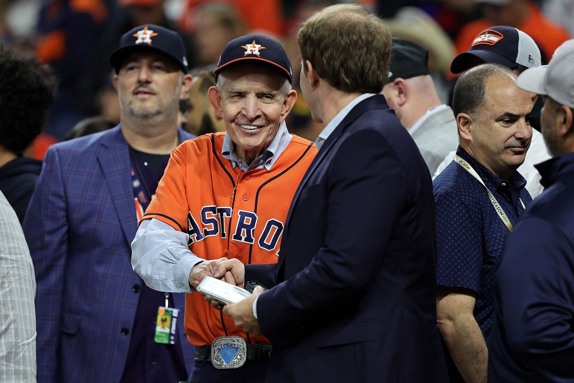 Houston Astros superfan Mattress Mack can't lose, no matter who