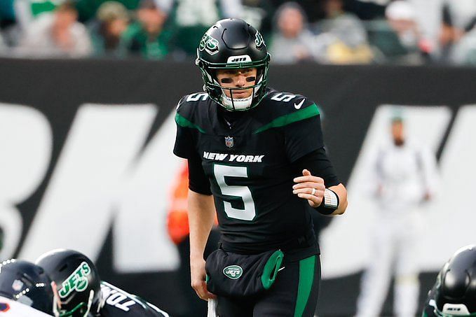 Zach Wilson Clowned by Fans as Mike White, Jets Beat Bears with Justin  Fields Out, News, Scores, Highlights, Stats, and Rumors