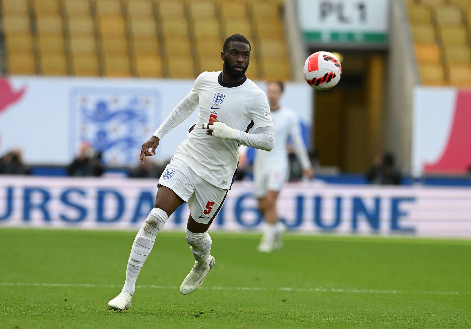 Fikayo Tomori in action for England during a UEFA Nations League encounter against Italy