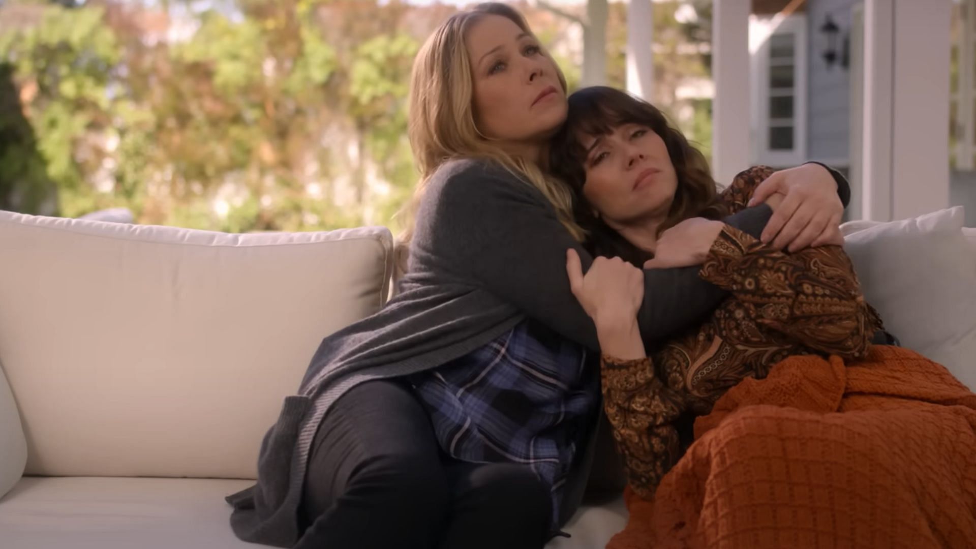 Dead to Me' Season 3 Trailer: Christina Applegate and Linda