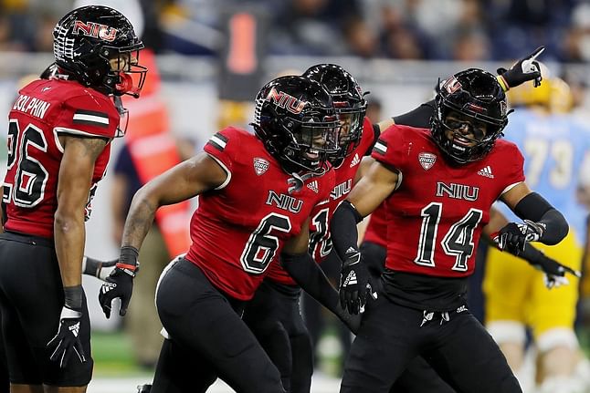 Miami Redhawks vs. Northern Illinois Huskies Prediction, Odds, Lines, Spreads, and Picks - November 16 | 2022 NCAA Football Regular Season