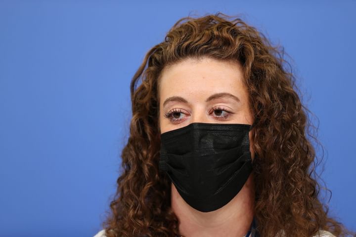 Why did Allison Schmitt reverse her decision to retire?