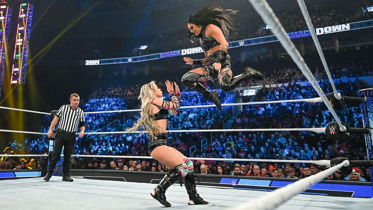 SmackDown before Crown Jewel kicked off with an extreme match