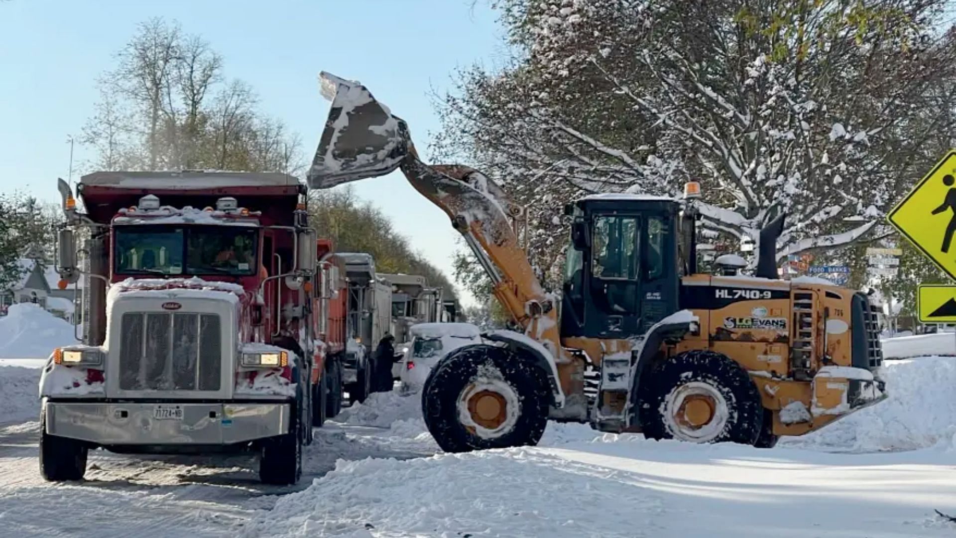 A city worker dies on duty while clearing snow off of Buffalo streets (image via Getty/Unknown)