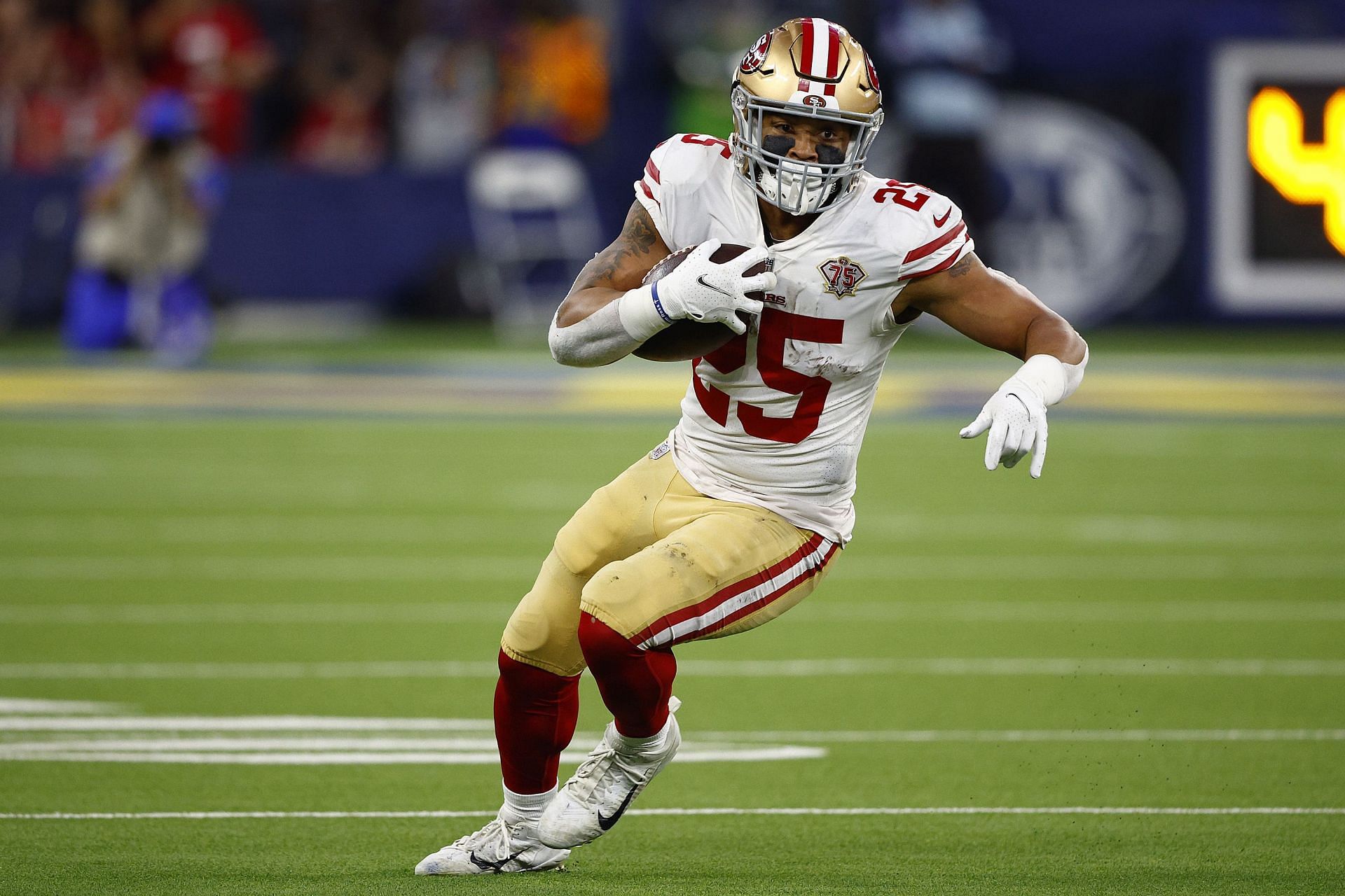 San Francisco 49ers RB Elijah Mitchell