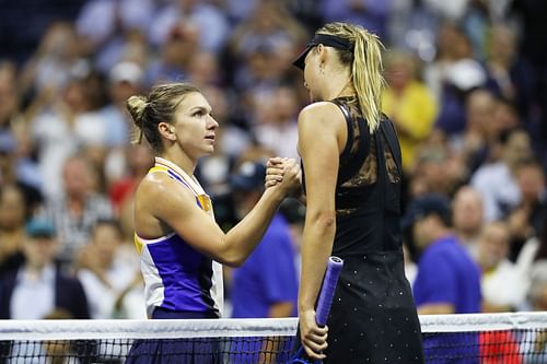 Simona Halep (L) and Maria Sharapova