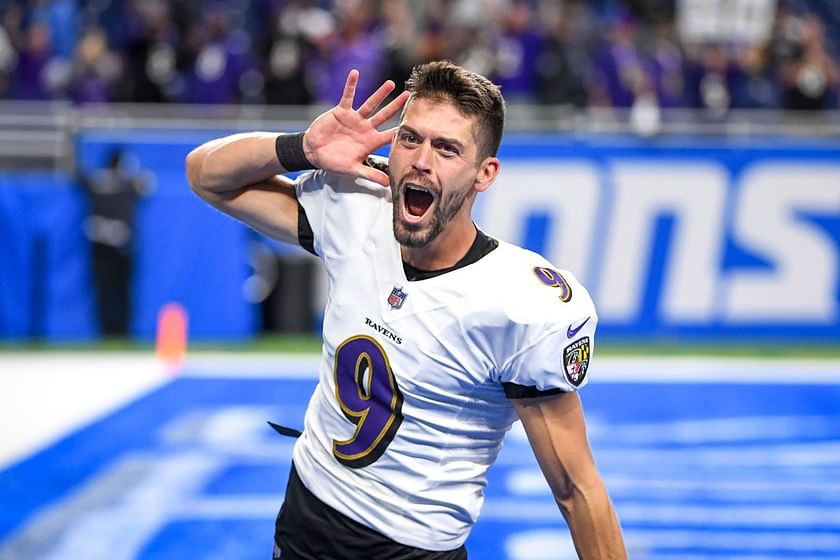 Ravens kicker Justin Tucker signs four-year extension through 2027