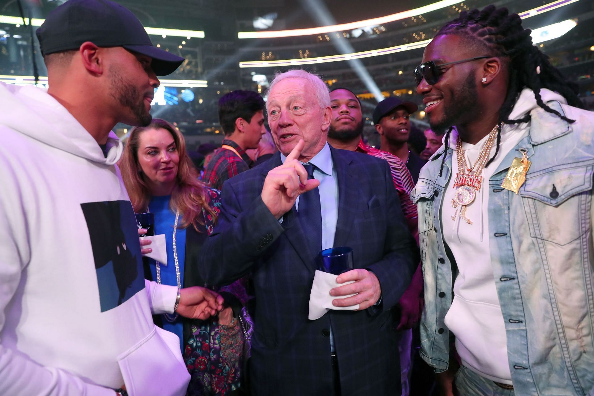 Jerry Jones and Dak Prescott have a conversation