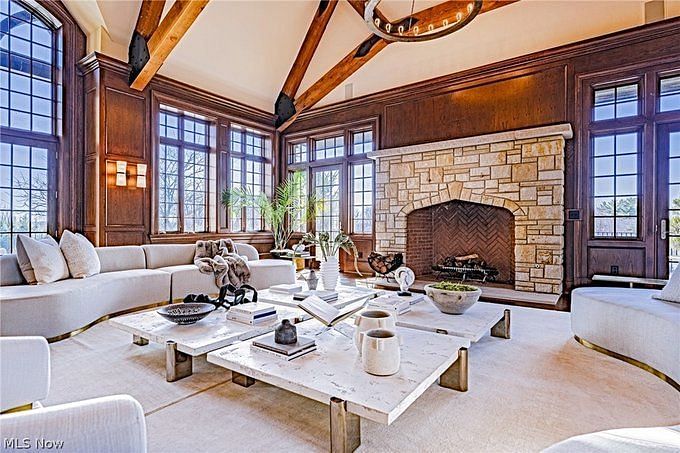 Deshaun Watson Buys $5.4 Million English-Style Mansion Outside Cleveland -  Mansion Global