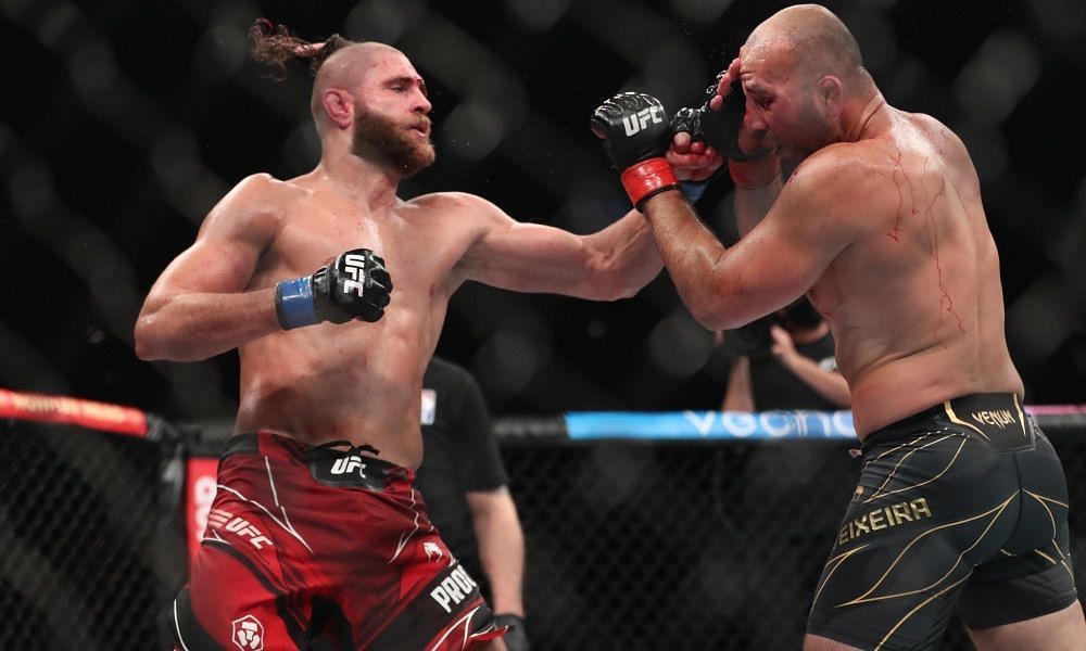 Jiri Prochazka&#039;s back-and-forth battle with Glover Teixeira ended in wild fashion in the fifth round