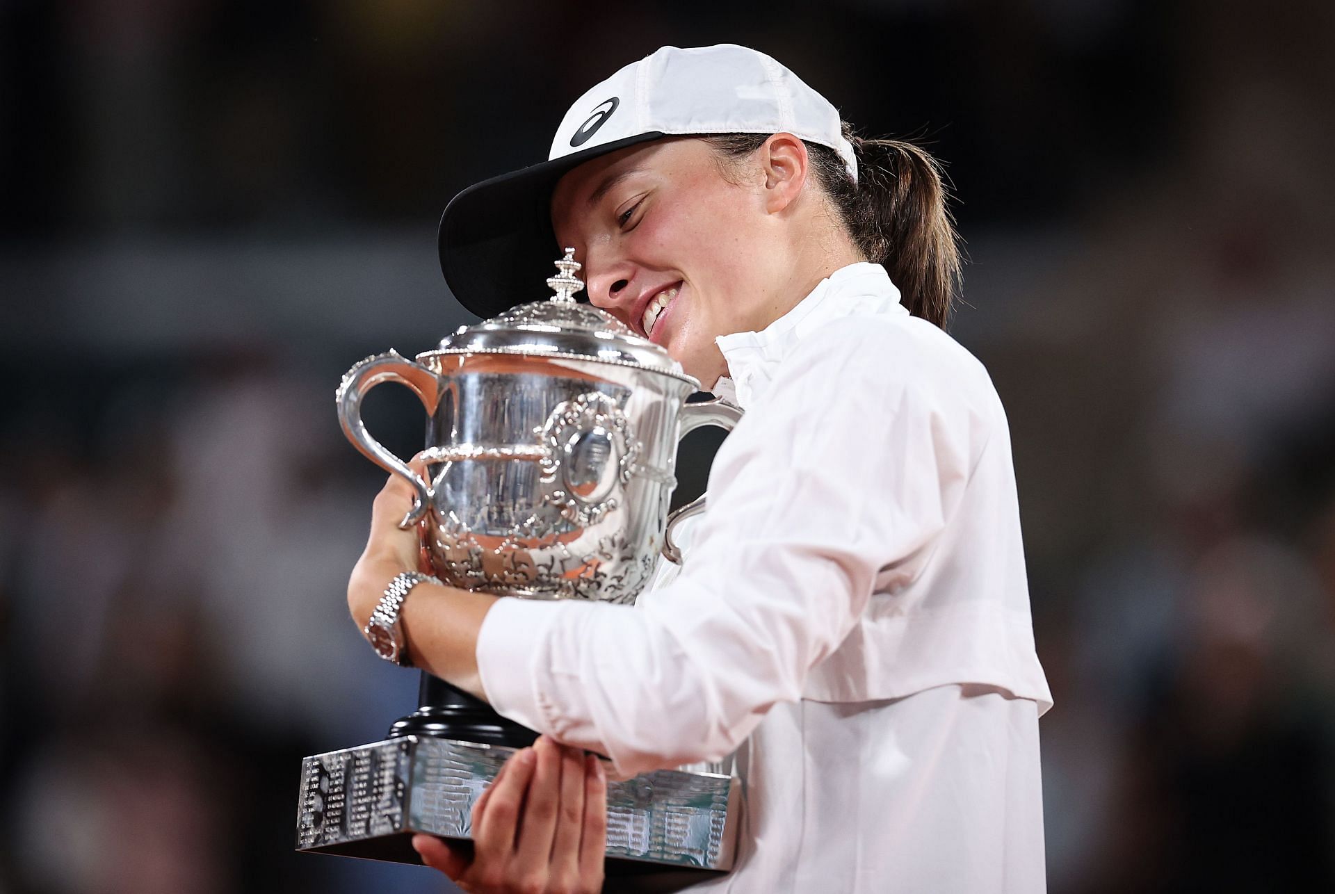 Why Iga Swiatek's Dominant 2022 Season Strengthens Her Case As Serena 