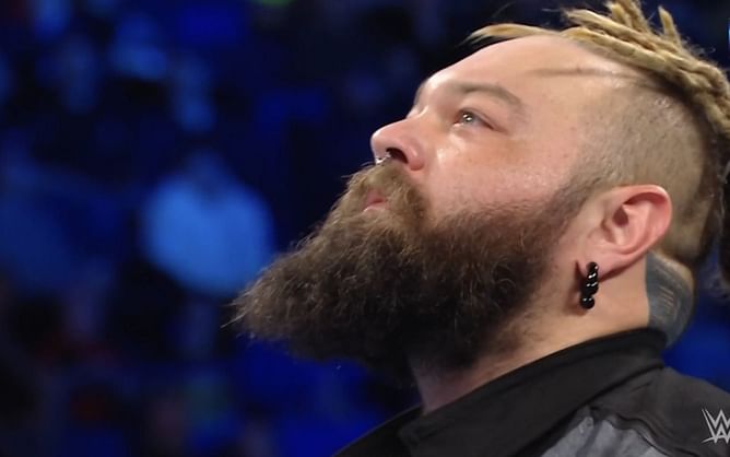 19-year veteran slaps Bray Wyatt twice on SmackDown before running away (VIDEO)