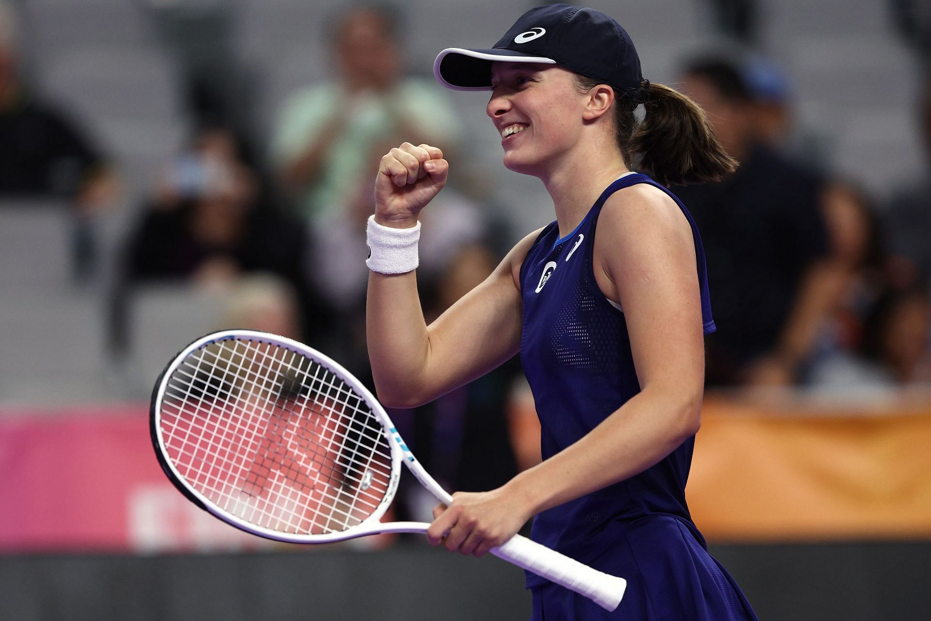 Watch Iga Swiatek thrills ball kid with special gift at WTA Finals