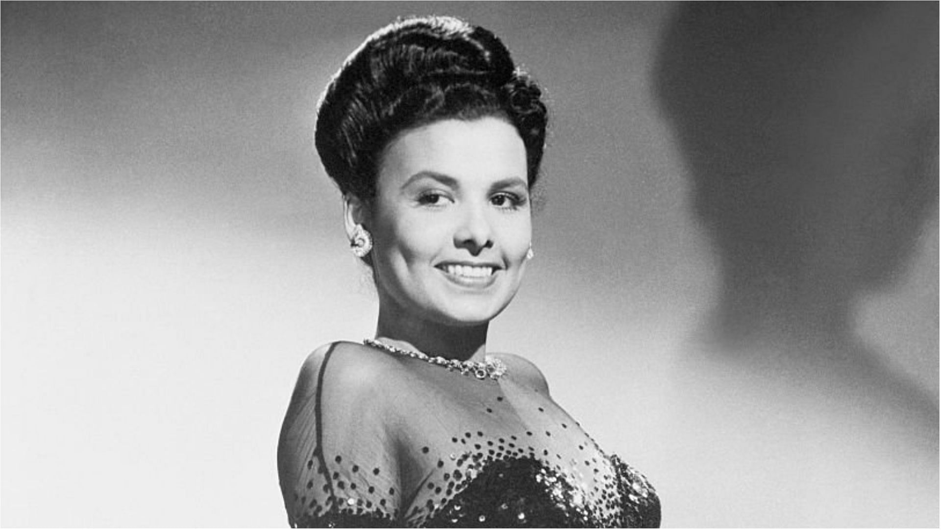 Lena Horne becomes the first black actress to have a theatre named after her (Image via Getty Images)