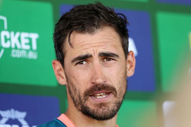 "We're comfortable" - Mitchell Starc dismisses reports of rift between Australian players following Justin Langer's statements