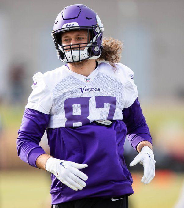 Vikings agree to terms on contract extension with TE Hockenson North News -  Bally Sports