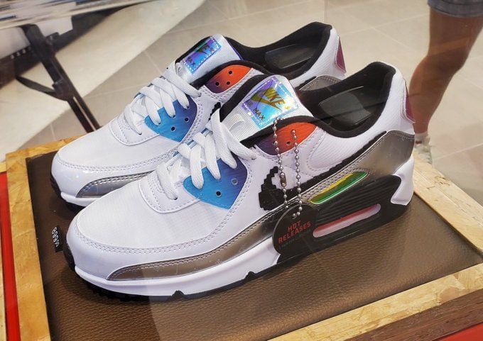 sneakers league of legends