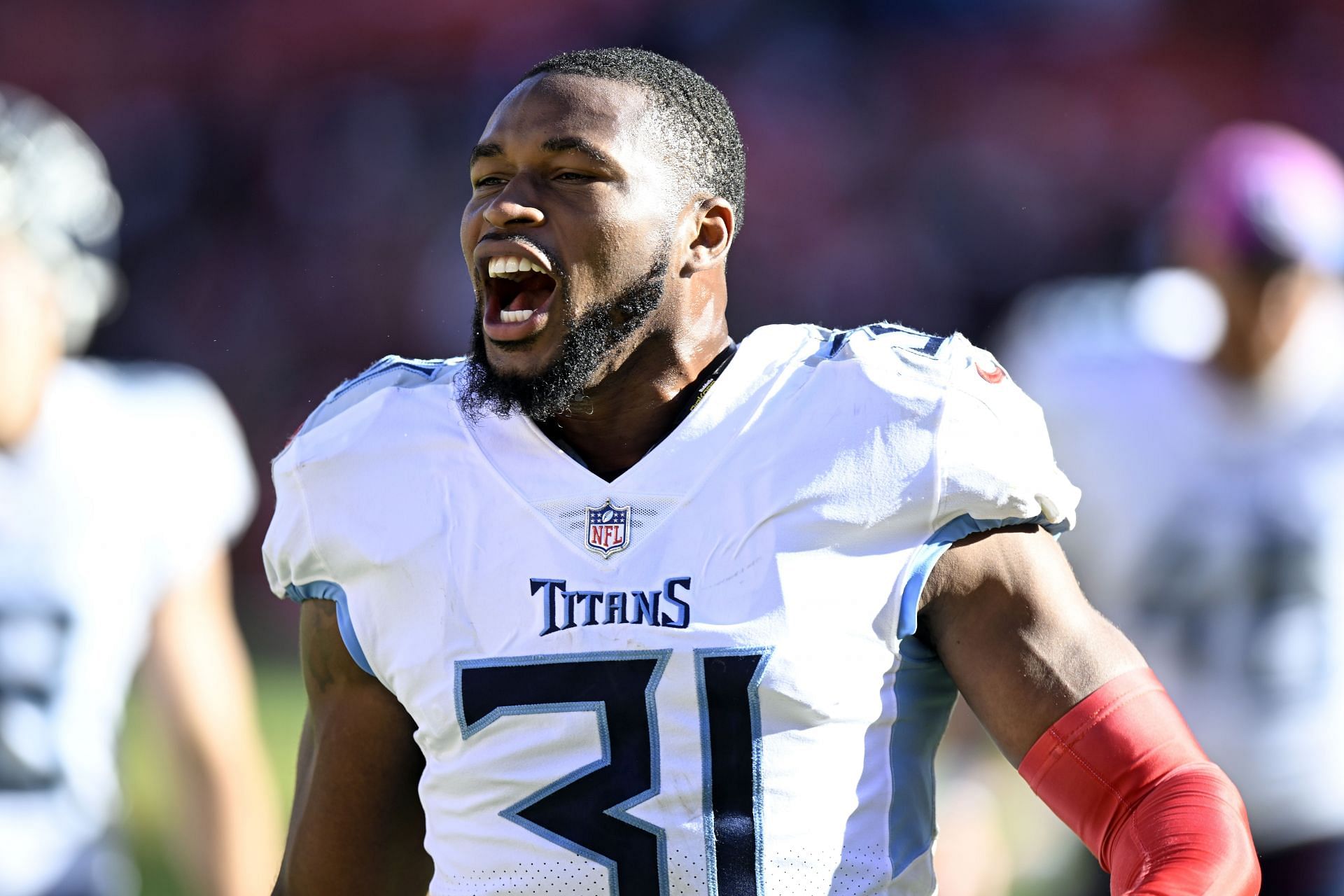 Kevin Byard #31 of the Tennessee Titans celebrates