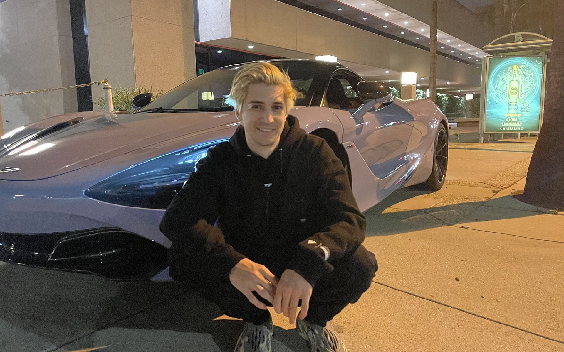 xQc talks about the ownership status of his McLaren 720S Spider (Image via xQc/Twitter)