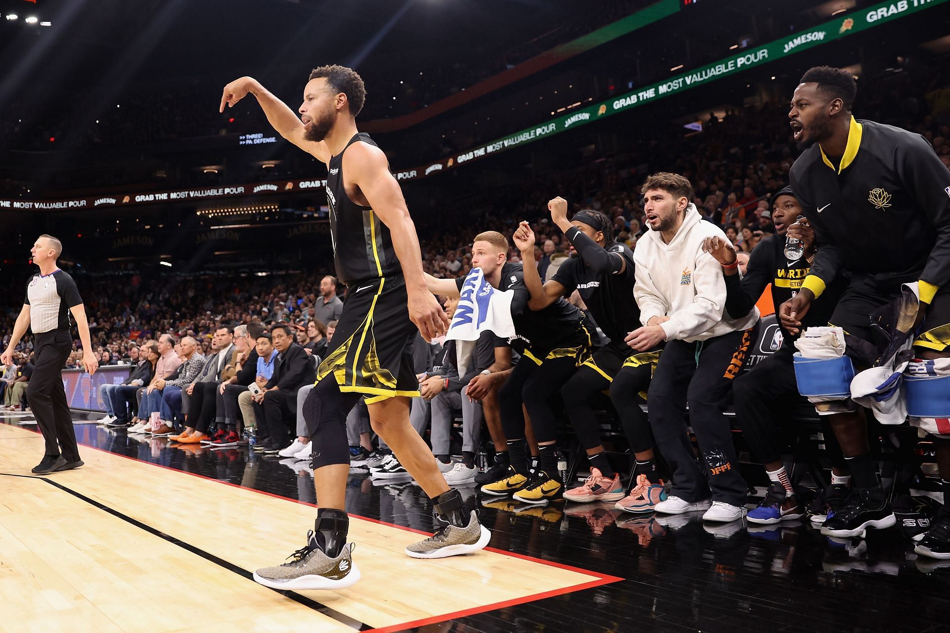 Golden State Warriors v Phoenix Suns