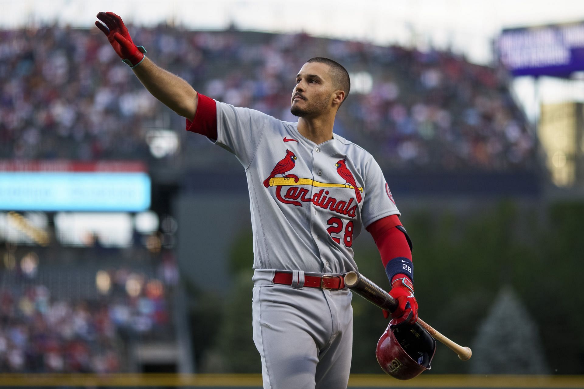 Cardinals' Nolan Arenado retains his surehanded grip on Platinum