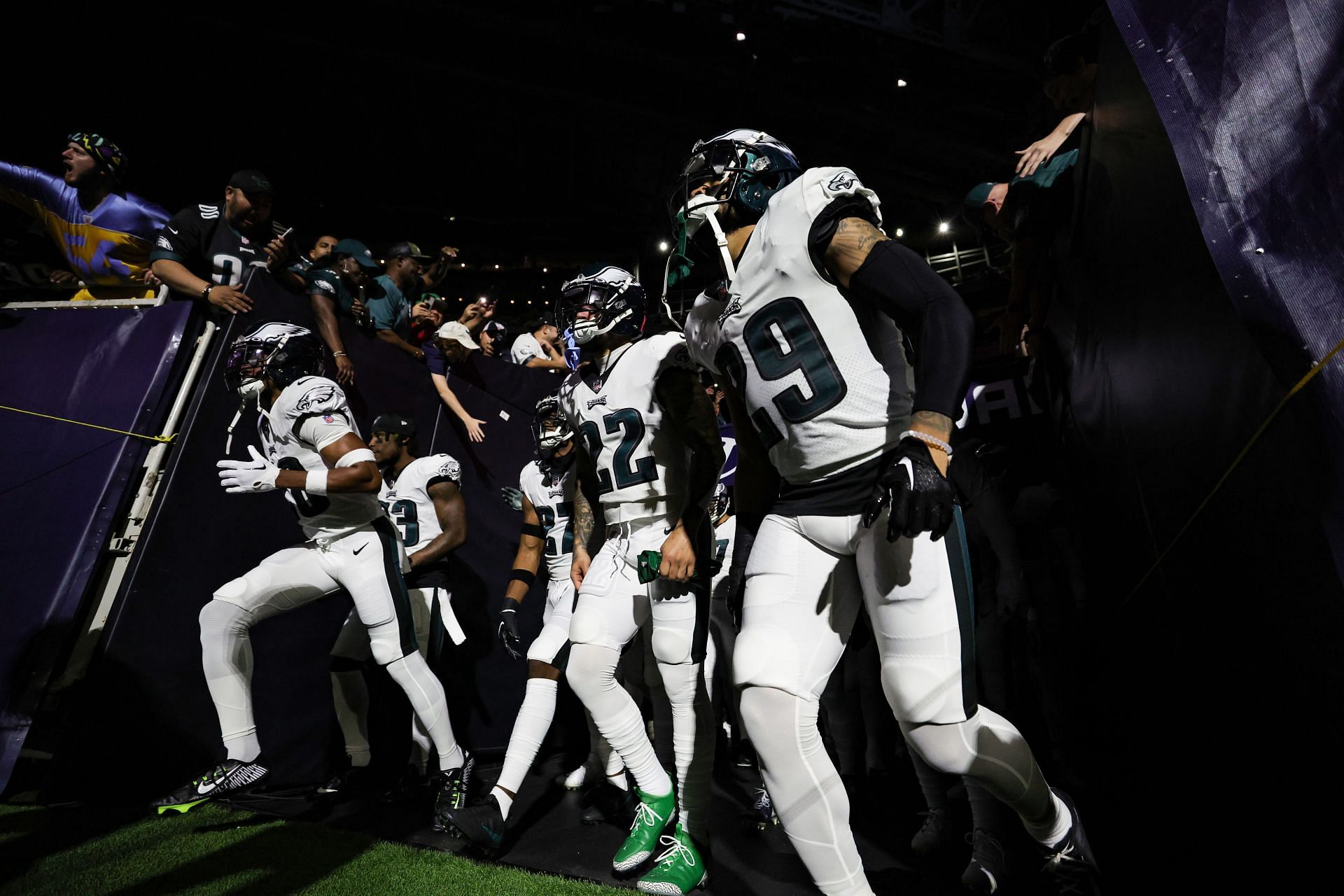 Who is the best team in the 2022 NFL season? Eagles and Bills compete for  the top spot in several categories