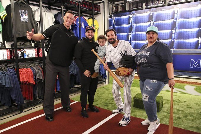 Aaron Judge and Jimmy Photobomb Yankees Fans at the MLB Store