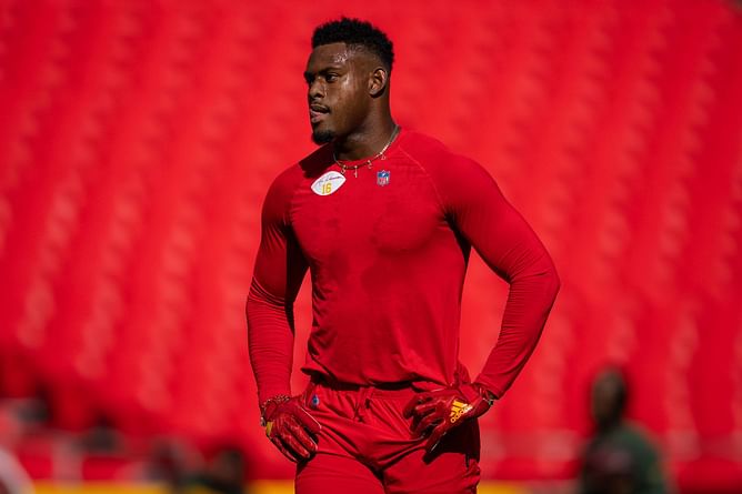 Sports physician reveals extent of nasty JuJu Smith-Schuster concussion after Chiefs star got knocked out vs Jets
