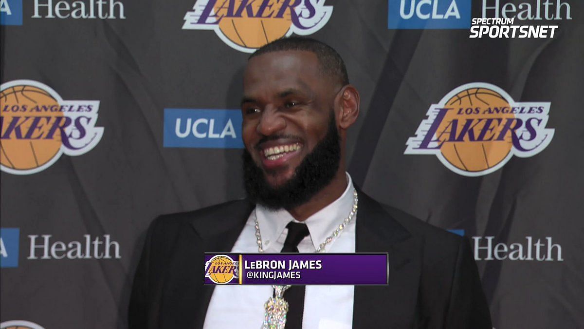 See LeBron James' Game Day Tribute to Late Migos Rapper Takeoff