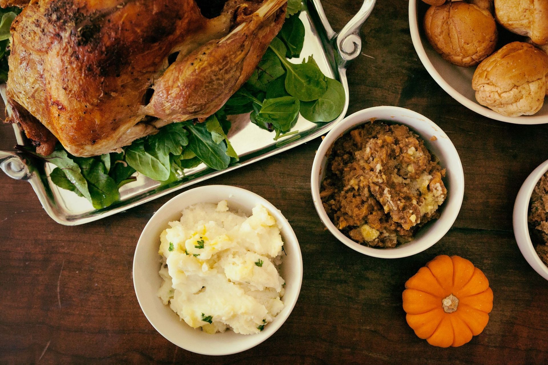 Thanksgiving can be guilt-free this season with these recipes (Image via Unsplash/Pro Church Media)