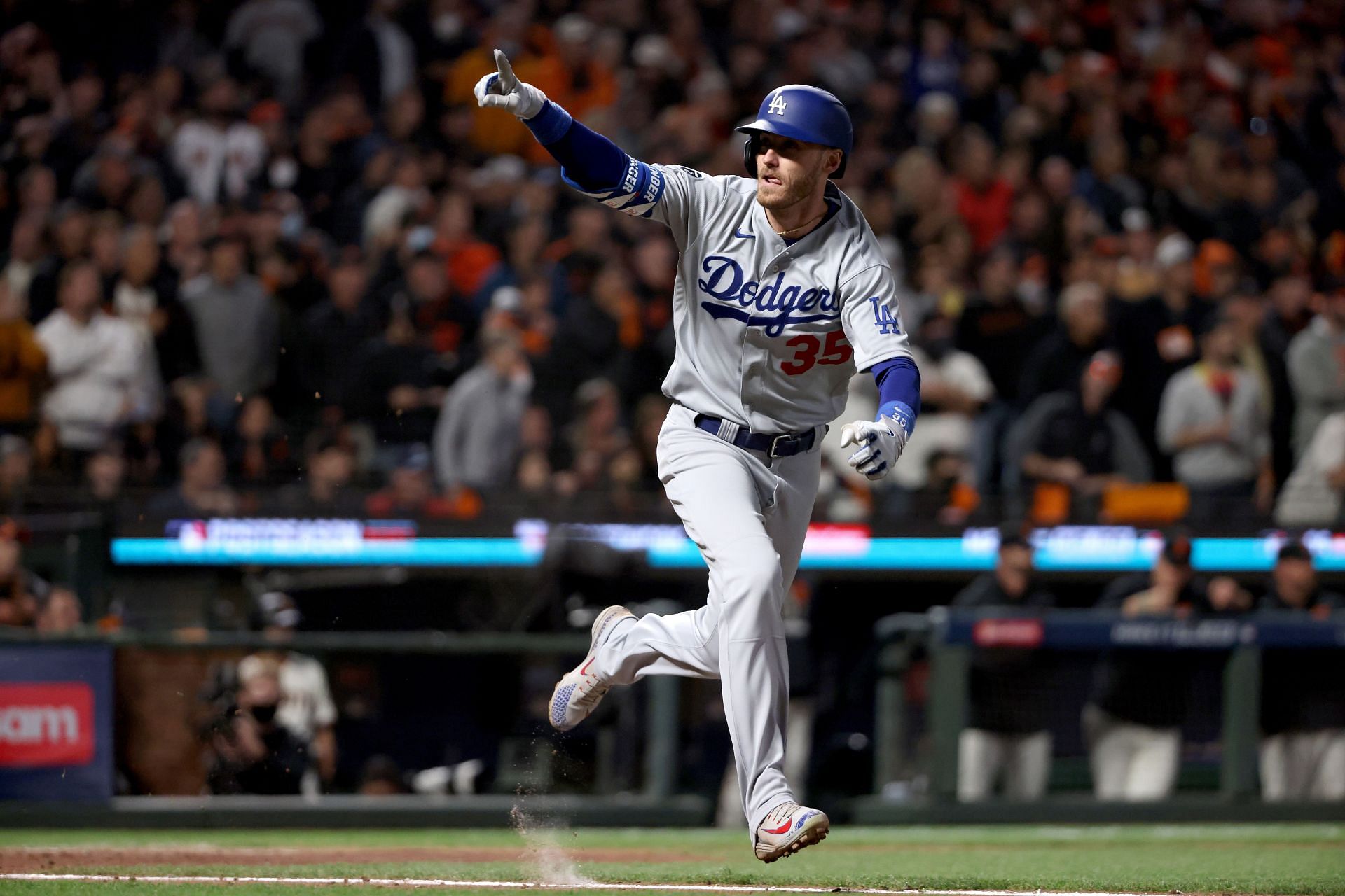 Dodgers Fans React to Cody Bellinger's First Game Against His Former Team -  Inside the Dodgers