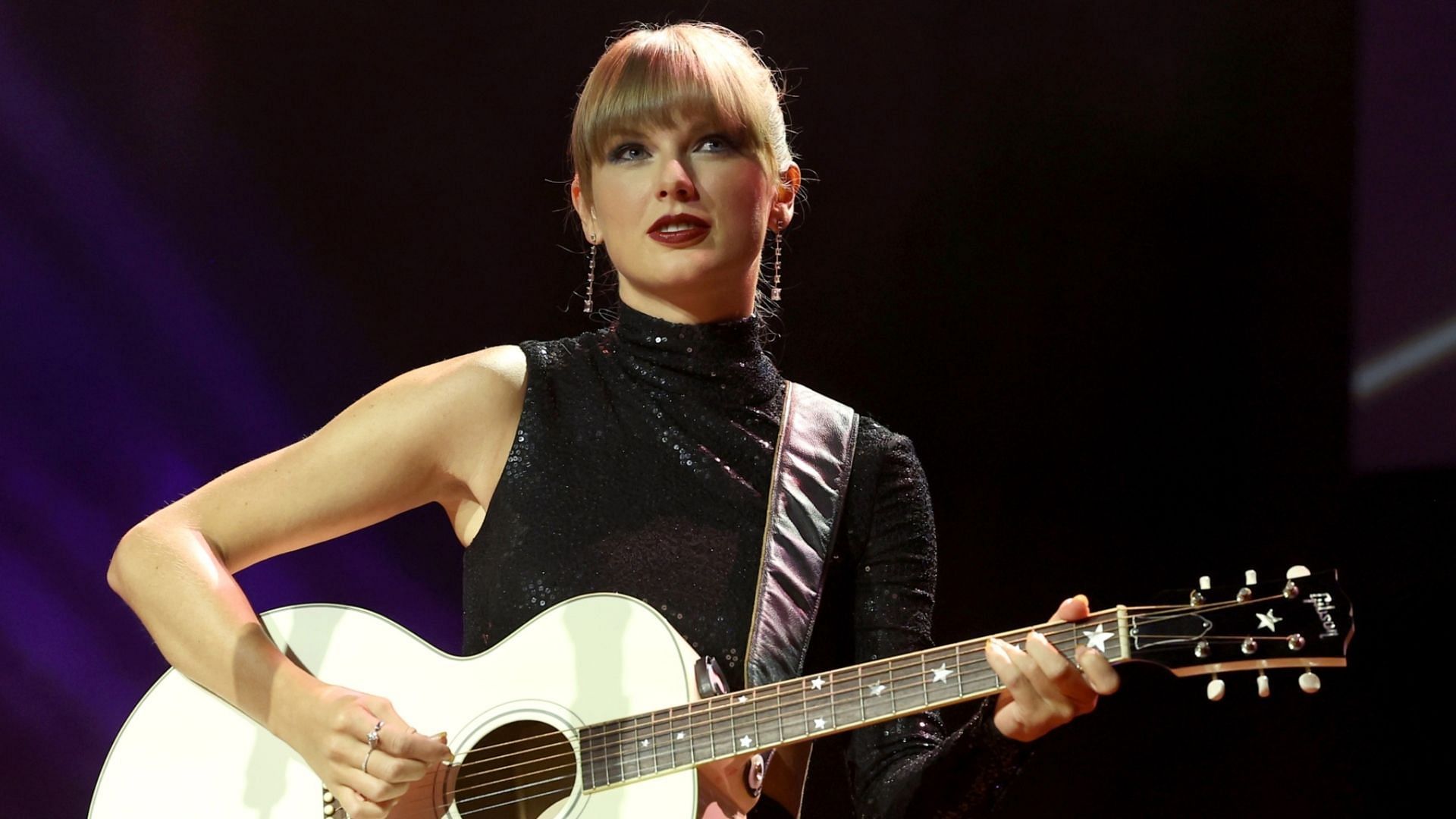 Taylor Swift will hit the road next year for her Eras tour. (Image via Getty)