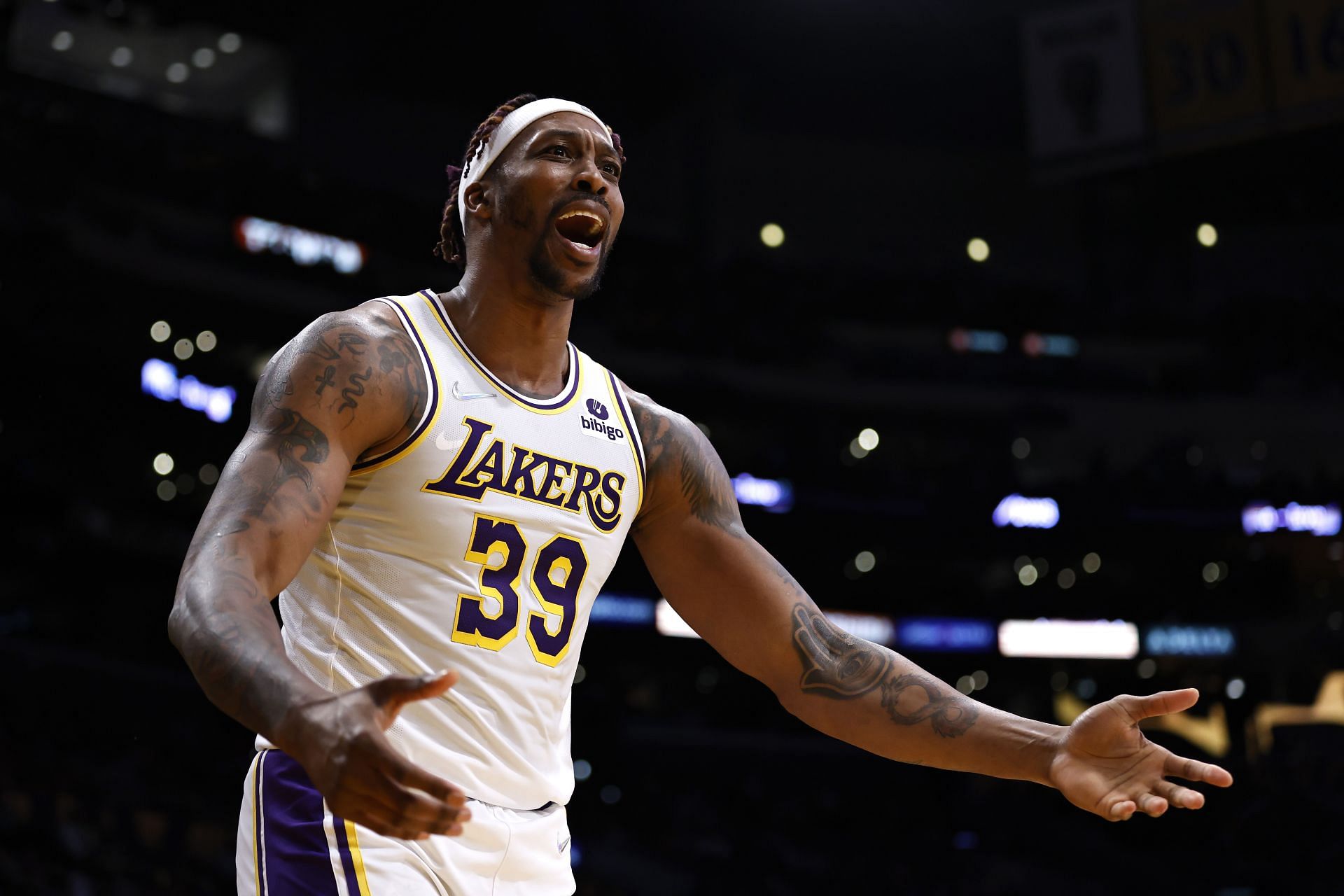 Dwight Howard posts double-double in preseason debut for the Lakers - NBC  Sports