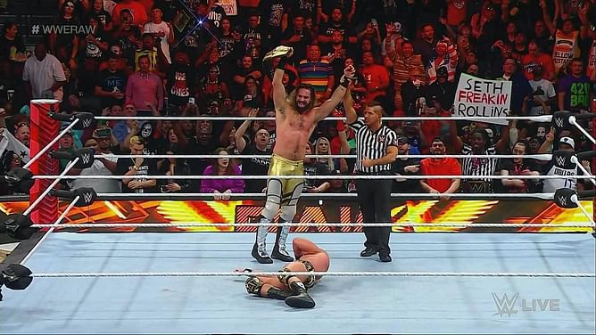 4 WWE चैंपियंस जिनके खिलाफ Money in the Bank ब्रीफकेस सफलतापूर्वक कैशइन नहीं हुआ