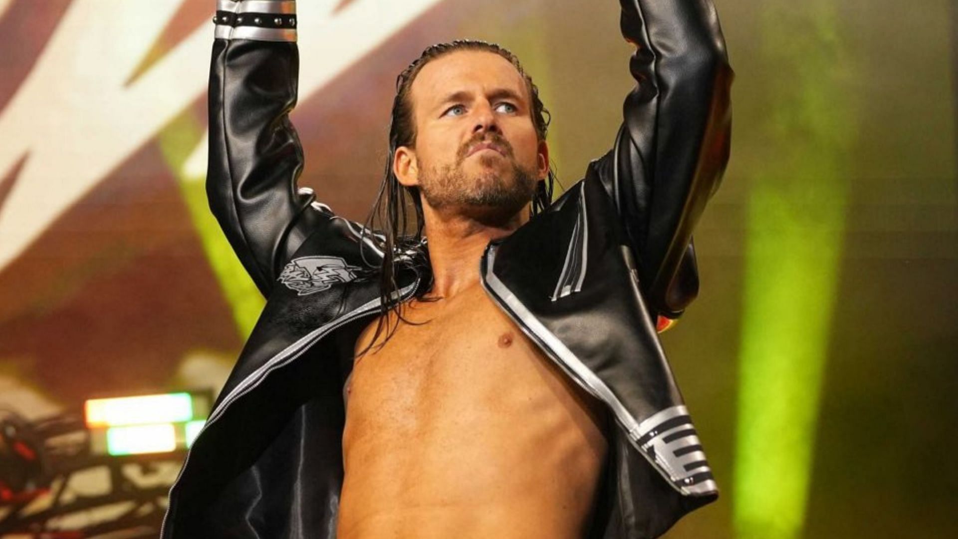 Adam Cole might have a doppleganger in the NFL!