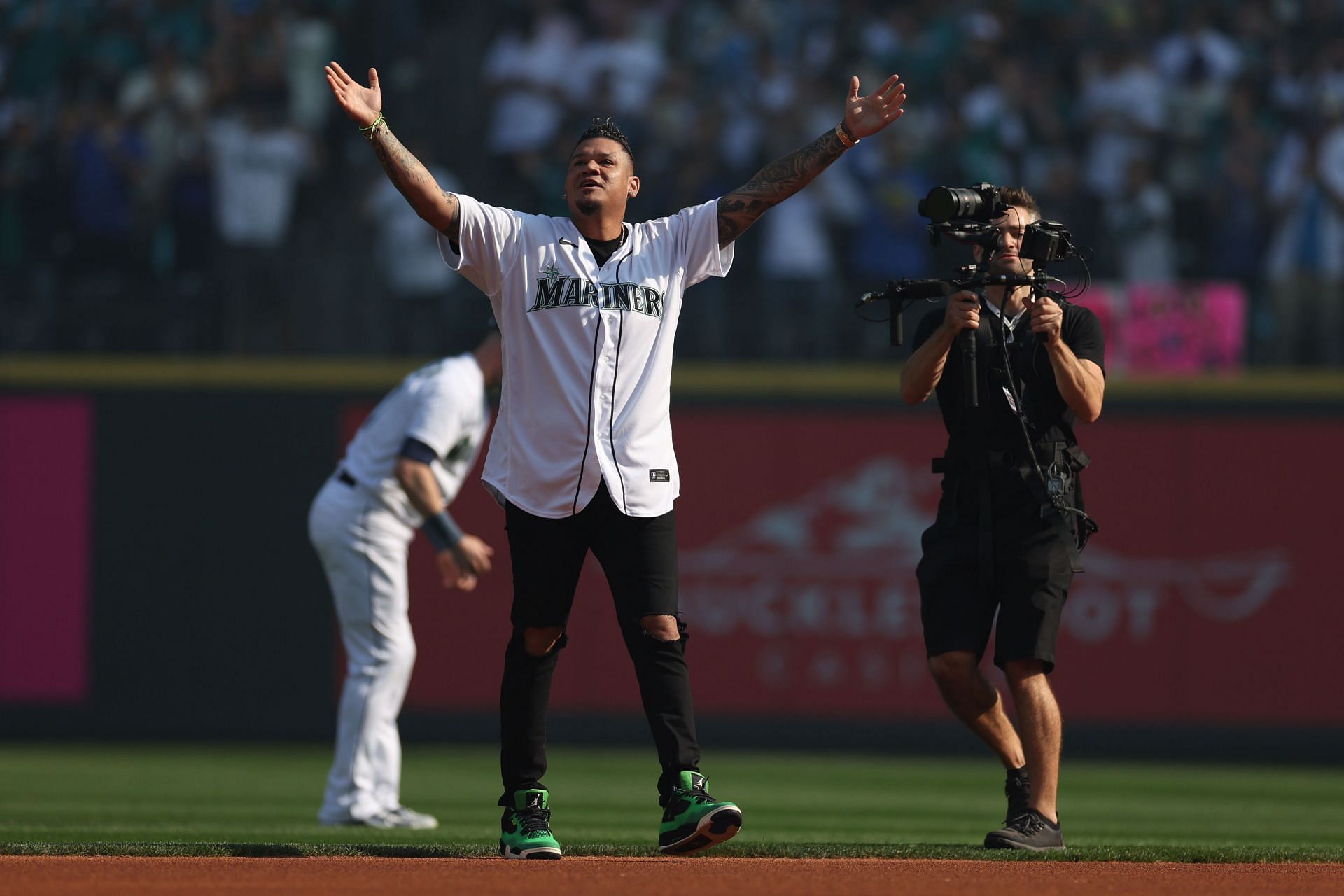 27 Perfect Things About Felix Hernandez's Perfect Game