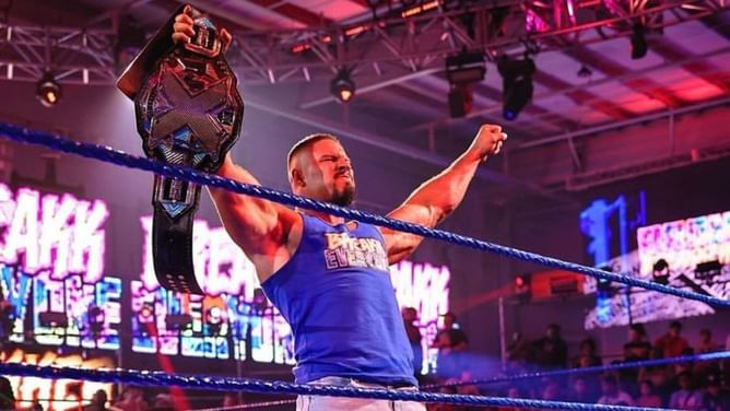 Which current WWE Superstar is Bron Breakker dating?