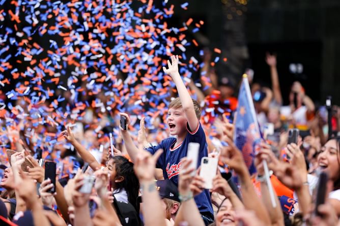 How many people were at the Astros parade today?