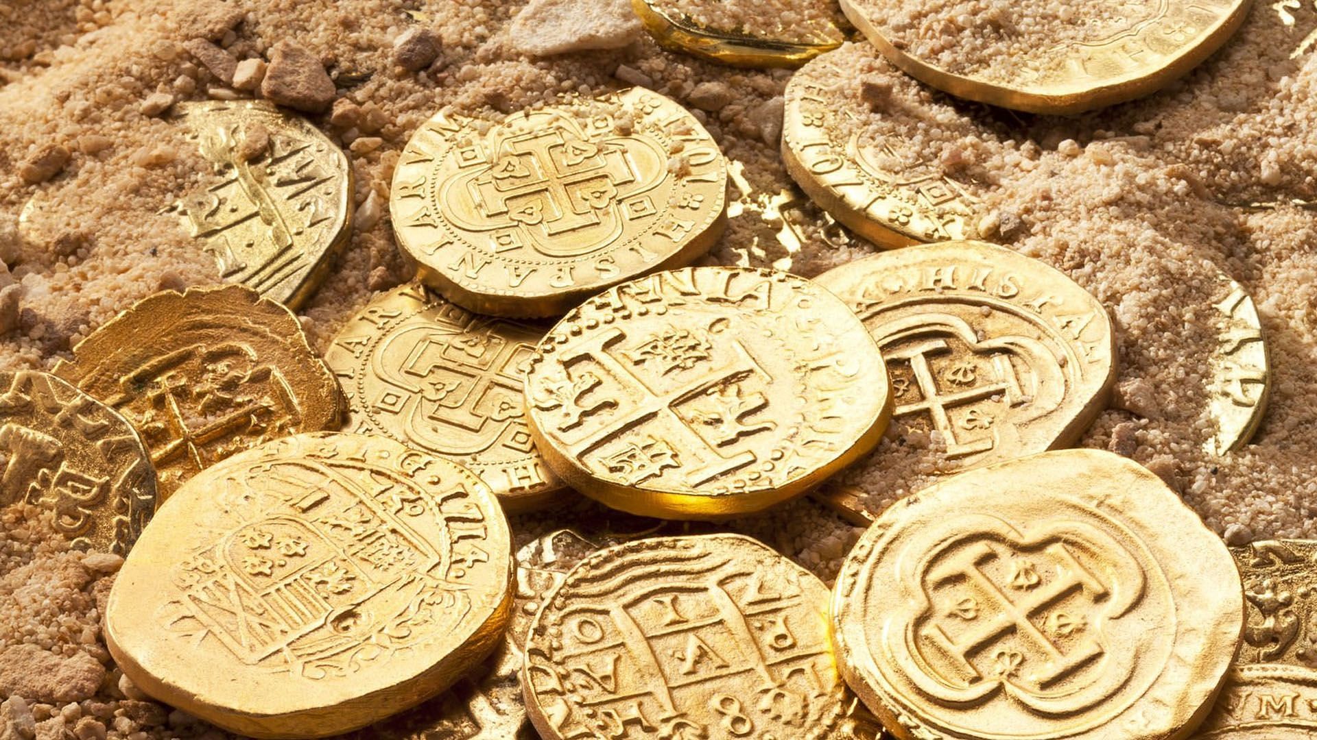 The TikTok doubloons trend (image via Getty Images)