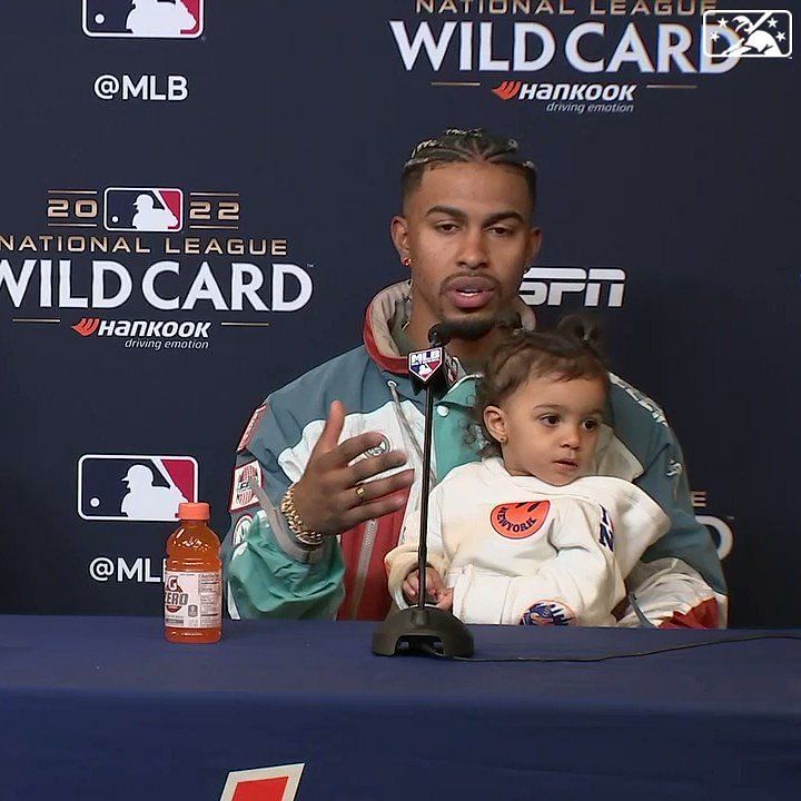 Francisco Lindor's daughter Kalina stole the show during